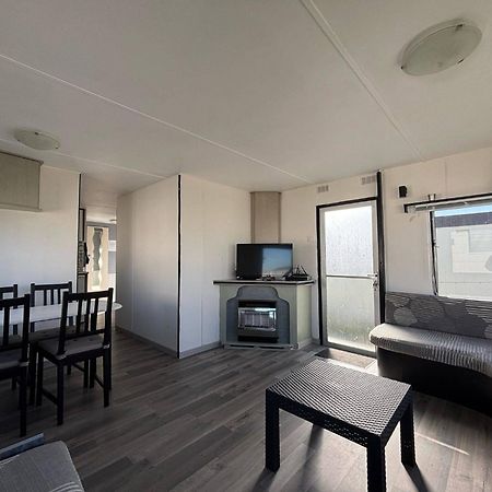 Mobile Home Au Camping New Vennepark Harendijk Esterno foto
