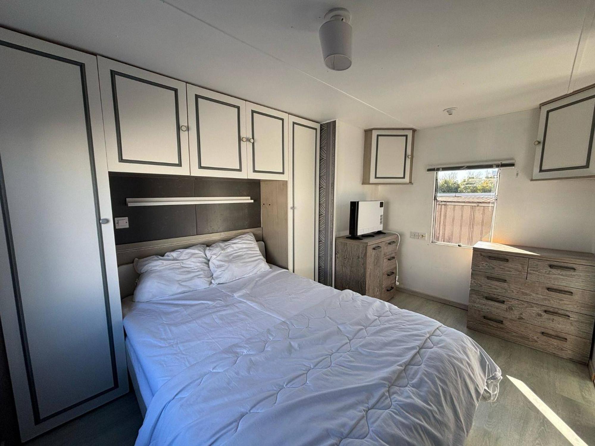 Mobile Home Au Camping New Vennepark Harendijk Esterno foto